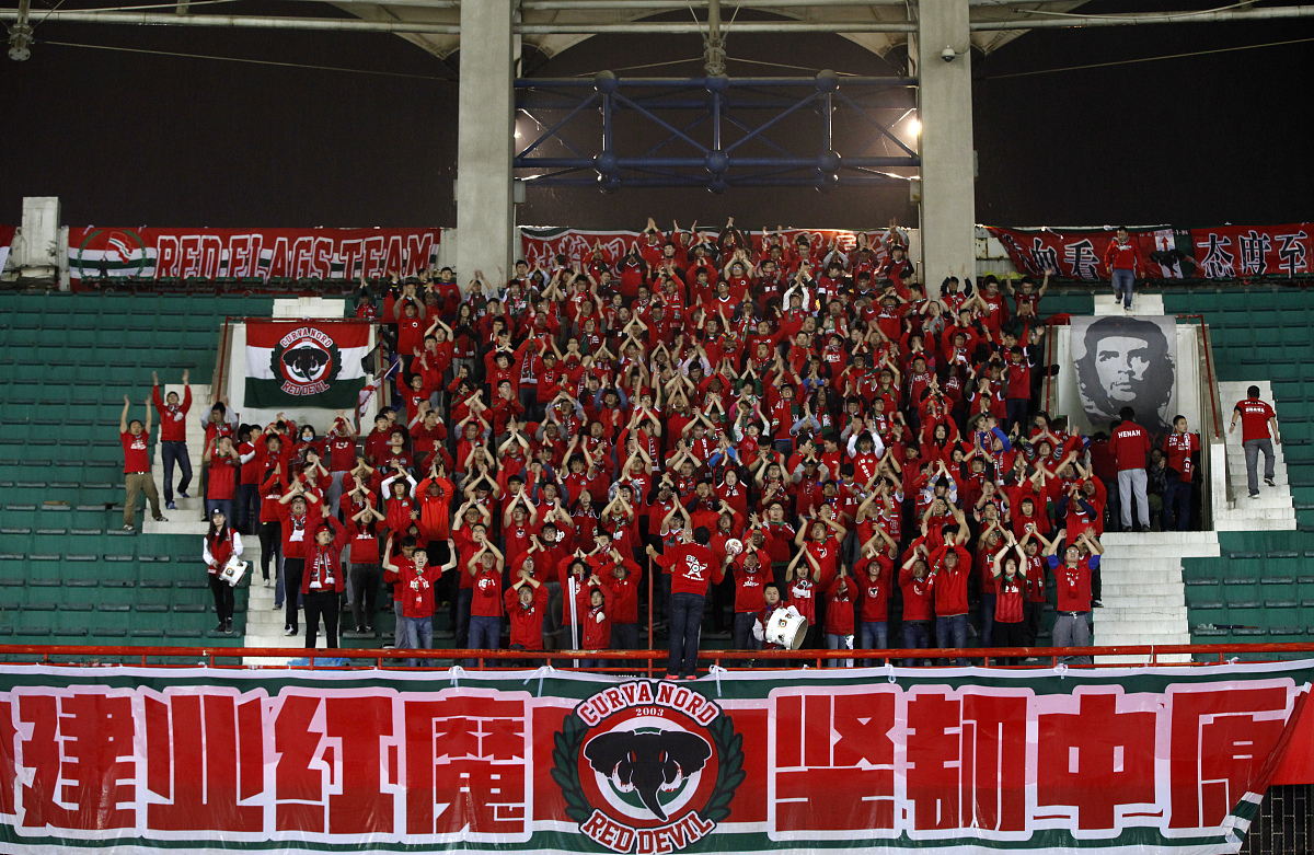 开云体育官网-包含广州队发布备战花絮，国际比赛日回应争议，亚冠任务艰巨，数据趋势出现新变化的词条-开云体育官网